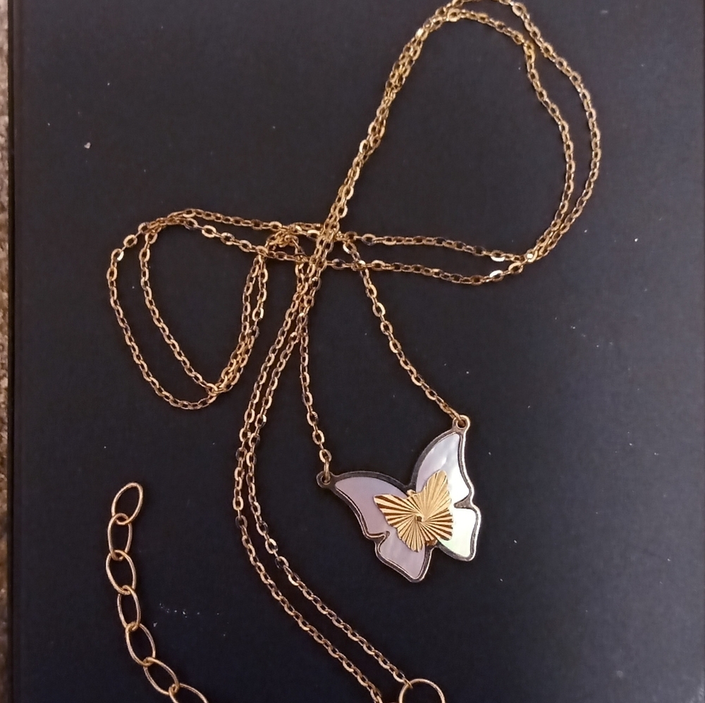 Solid 14k yellow gold necklace with butterfly, 16" to 18" long, new, stamped